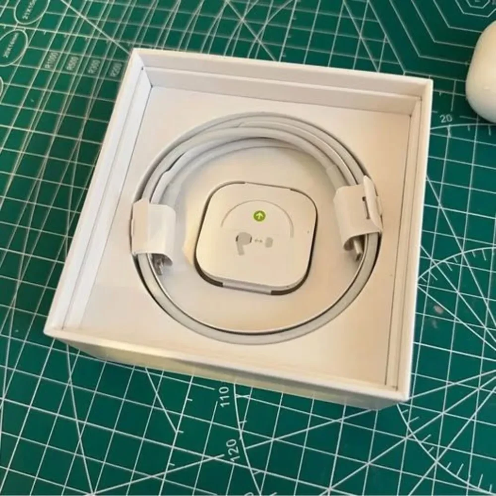 Apple AirPods Pro with MagSafe Wireless Charging Case - White